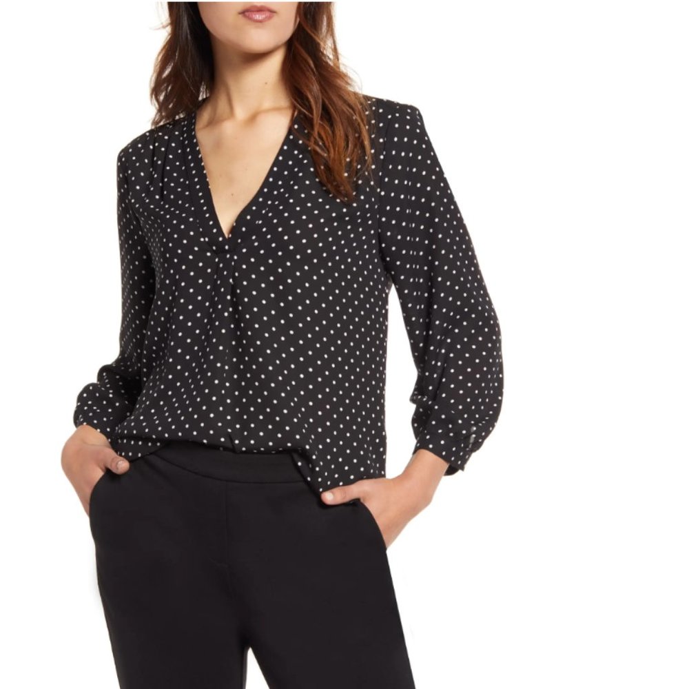 Vince Camuto - Polka Dot V-Neck Top (Size: Small)